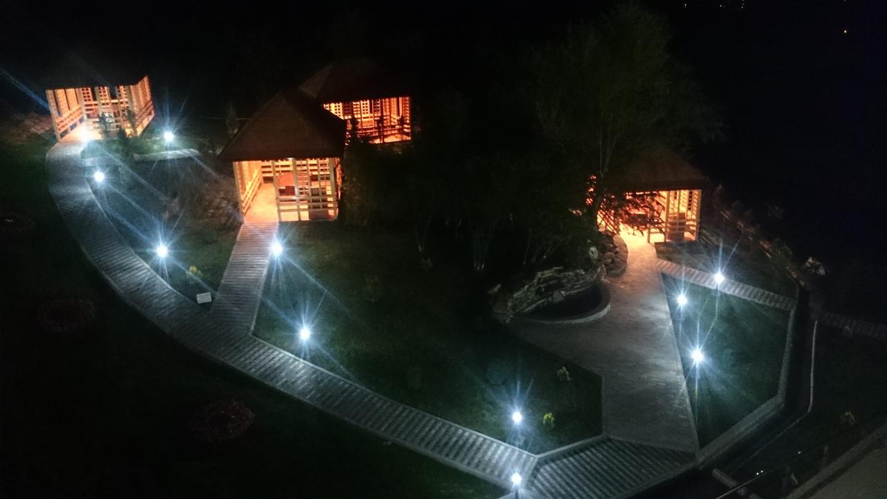 Sheki Park Hotel Bagian luar foto