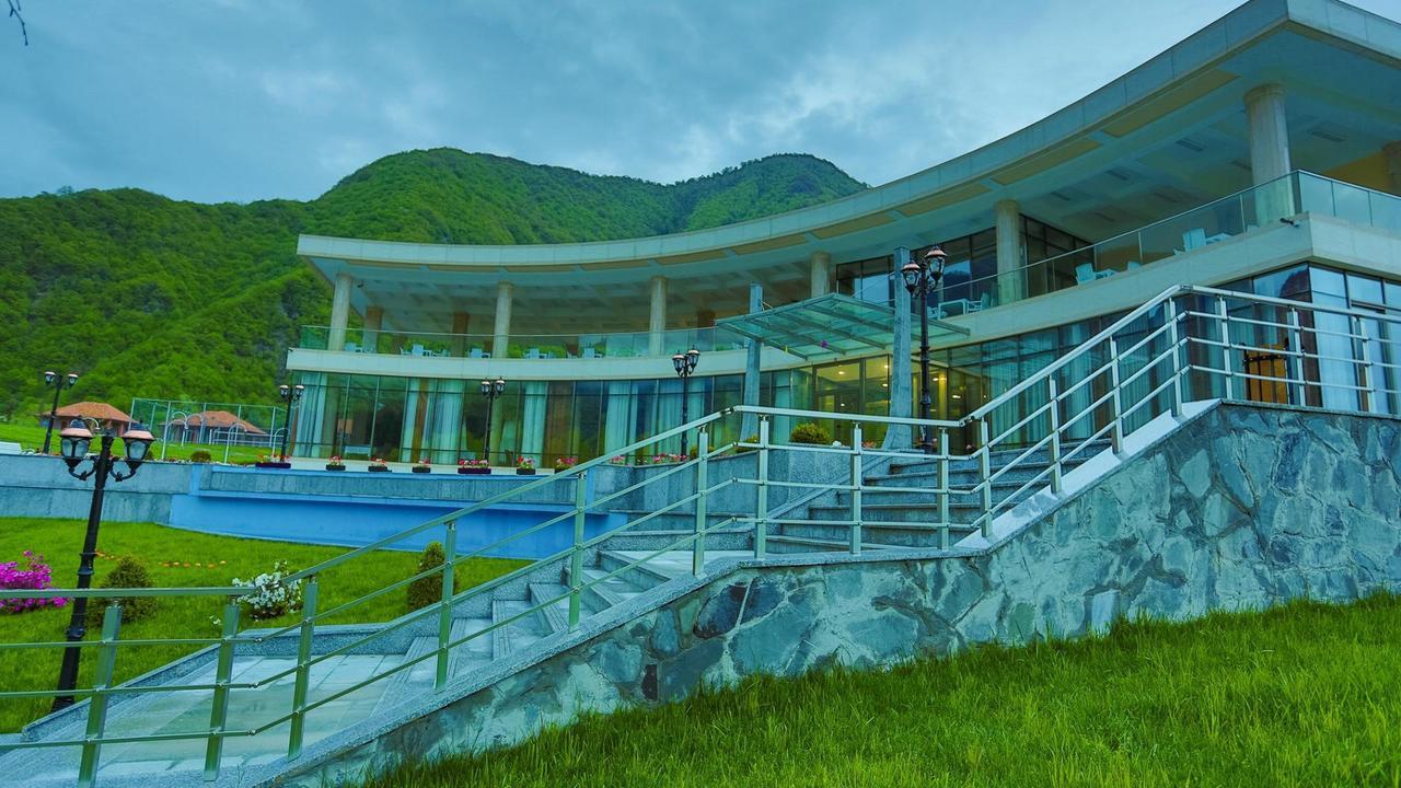 Sheki Park Hotel Bagian luar foto