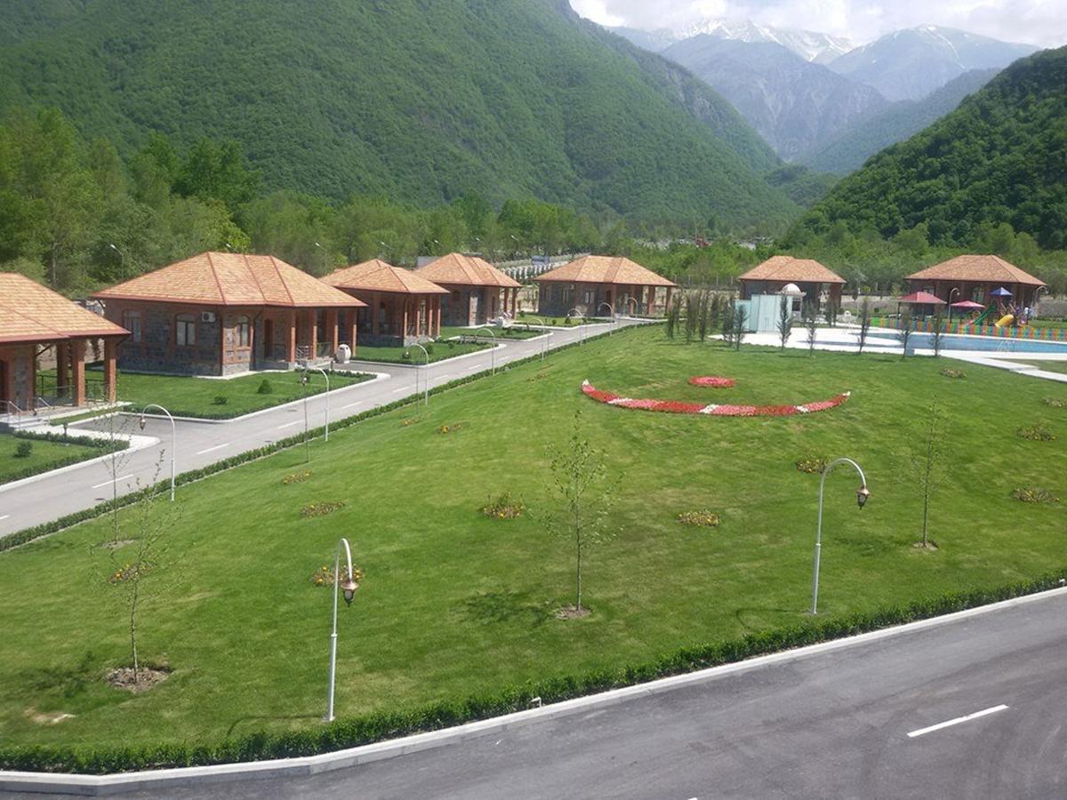 Sheki Park Hotel Bagian luar foto