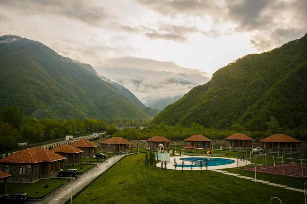 Sheki Park Hotel Bagian luar foto