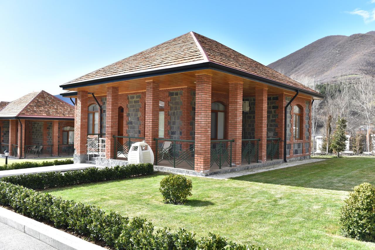 Sheki Park Hotel Bagian luar foto