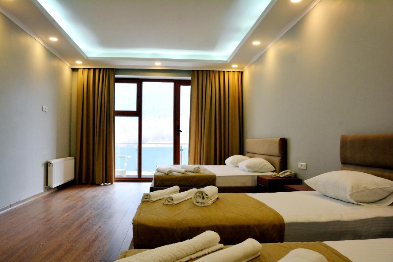 Sheki Park Hotel Bagian luar foto