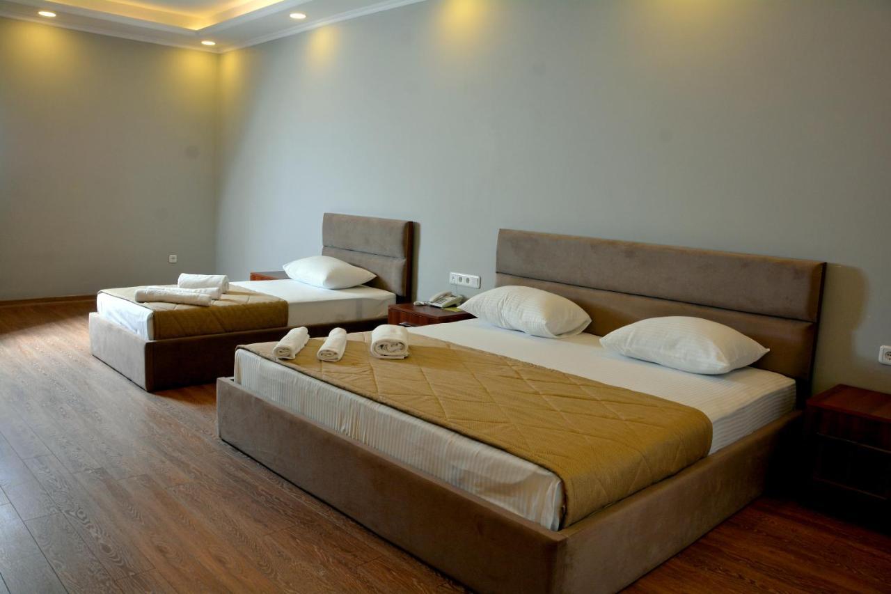 Sheki Park Hotel Bagian luar foto